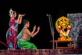 Indian classical dance - Odishi dance performance at Mamallapuram Dance festival 